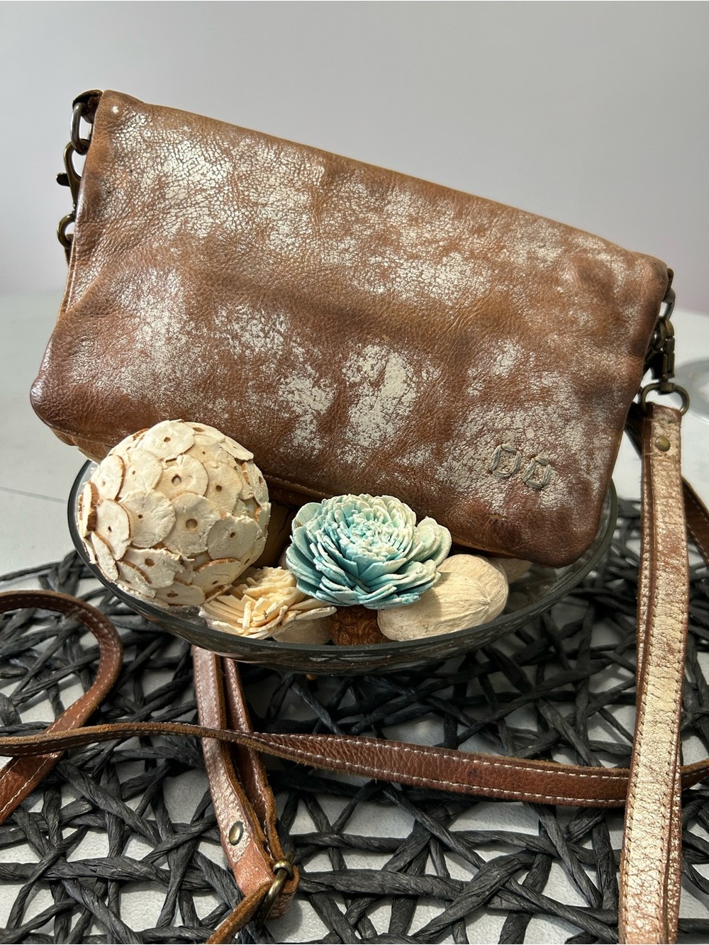 Bed Stu Cadence Distressed Leather Wristlet Crossbody Bag